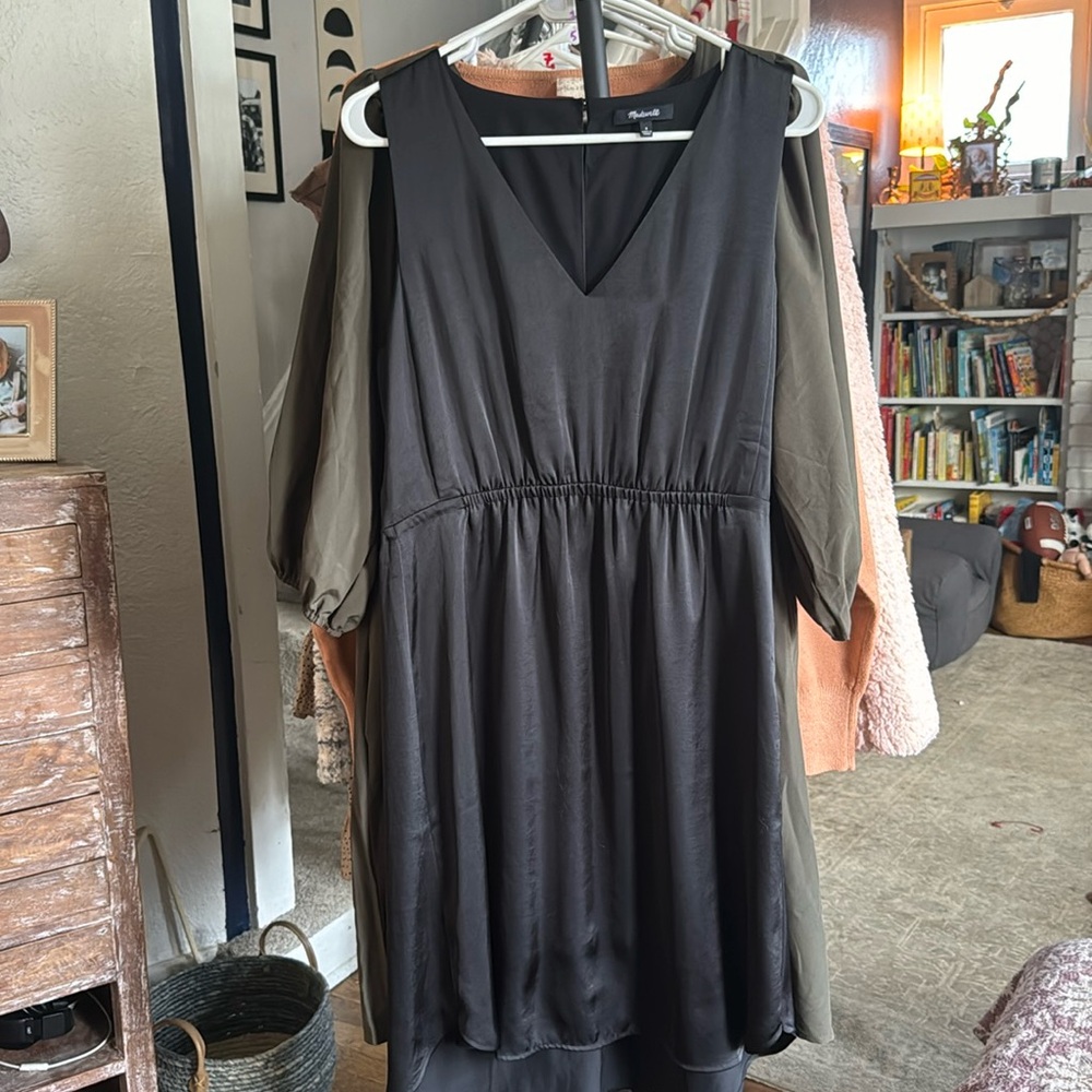 6 - Madewell Sleeveless midi dress